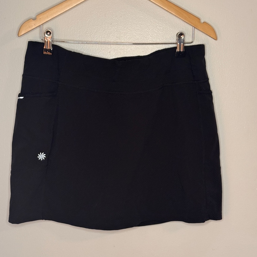 Athleta Black Athletic Walking/Tennis Shorts with Deep Sides Pockets size large